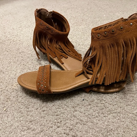 MINNETONKA SANDALS - Picture 2 of 3